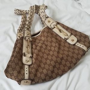 Gucci pelham horsebit monogram shoulder bag